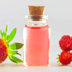 Natural Beauty Treat Nourishing Strawberry Face Wash For Oil Control Skin Remove Excess Oil Skin Lightening 150ml
