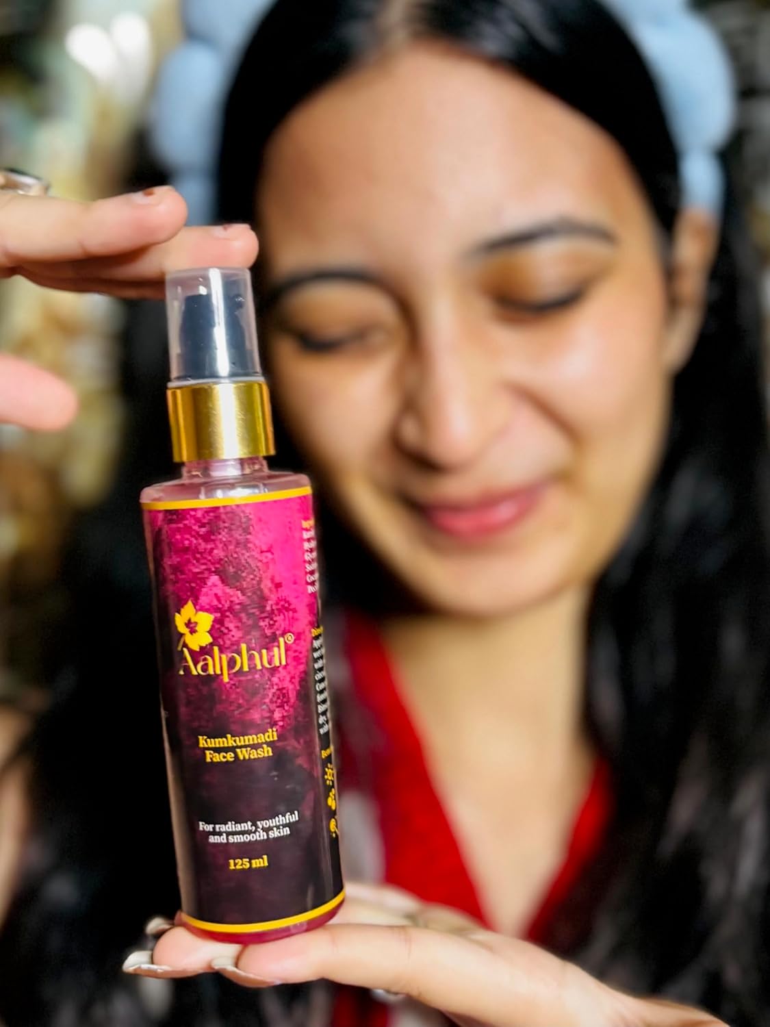 Kumkumadi Face Wash for Glowing Skin | Power of Kumkumadi Tailam (Oil) | Brightens complexion | Reduces Pigmentation & Dark Spots | Smooth Texture and hydration from Hyaluronic Acid| Manjistha helps detoxify skin and reduce acne and pigmentation | Glycerine Hydrates the skin keeping it Soft & Radiant | Sulphate free | Paraben free | Salt free | Cruelty free | Vegan | Uses natural cleansers only |. Coconut oil based | For All Skin Types | 125 ml - Image 7